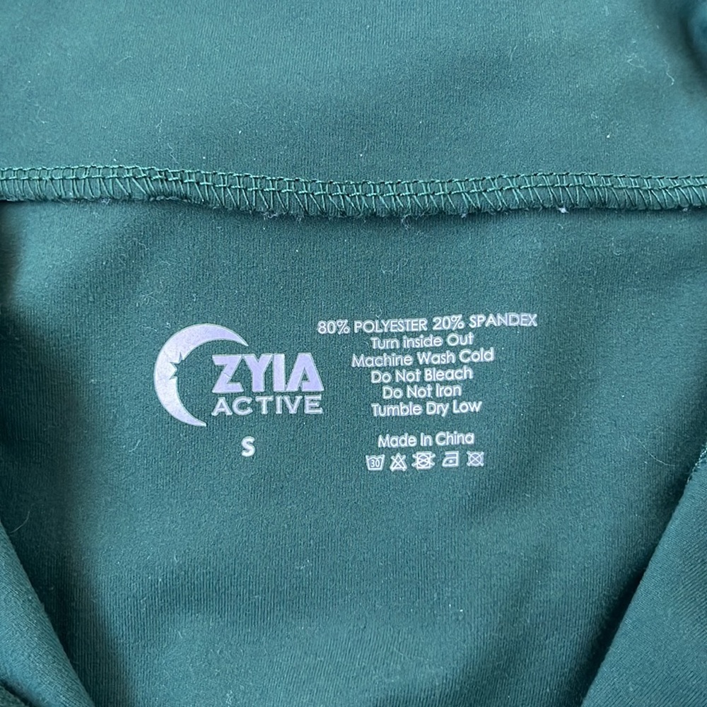 ZYIA half-zip pullover - Picture 4 of 4